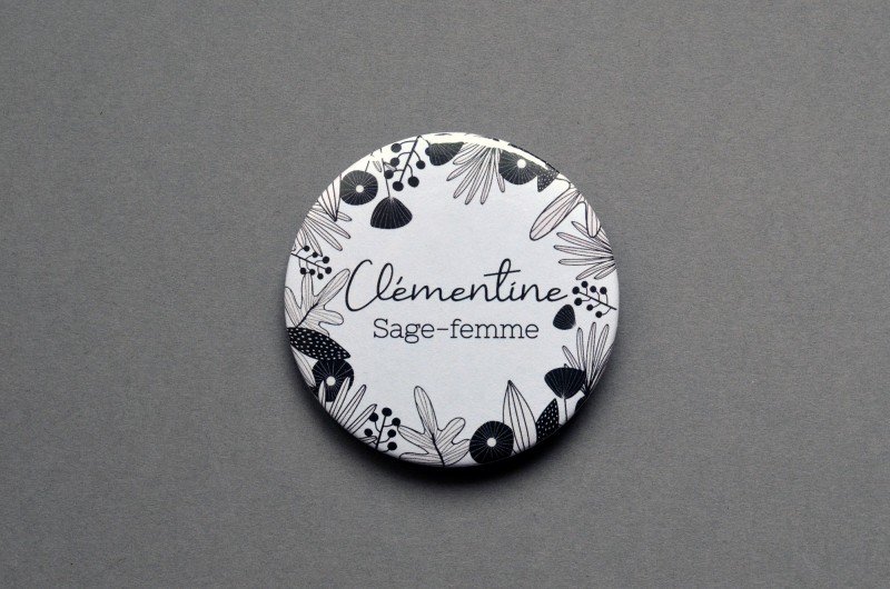 Badge Couronne de fleurs Noir et Blanc